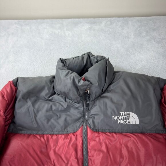 The North Face Men's Size Medium 700 Fill Goose Down Nuptse Puffer Jacket - Picture 14 of 16